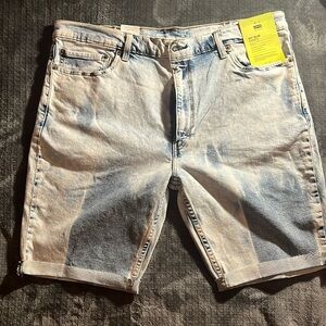 Levi Men’s 511 Slim Shorts